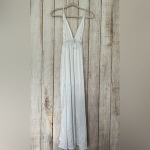 Elegant White Midi Dress